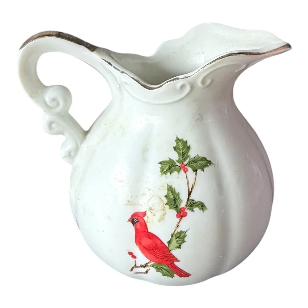 Vintage Lefton Cardinal Pitcher 04545 White Red Gold Trim‎ Holly Berry 1984